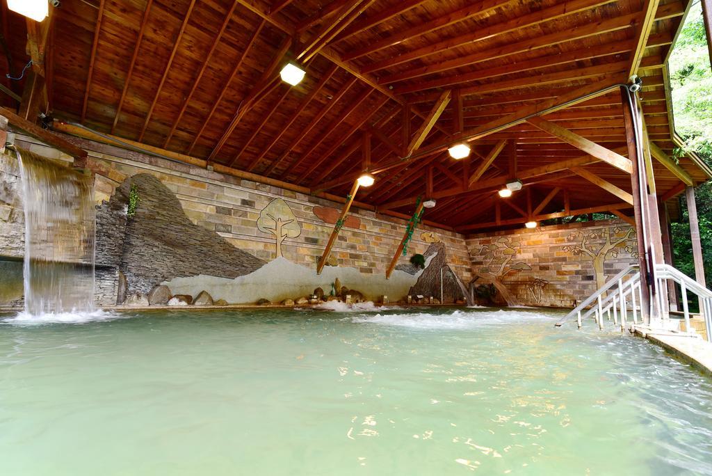 Jenq Yang Hotspring Hotel Renai Extérieur photo